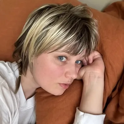 Zoe Donahoe profile