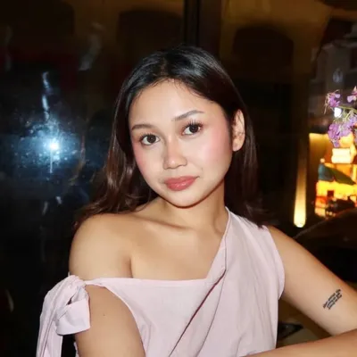 zoe profile