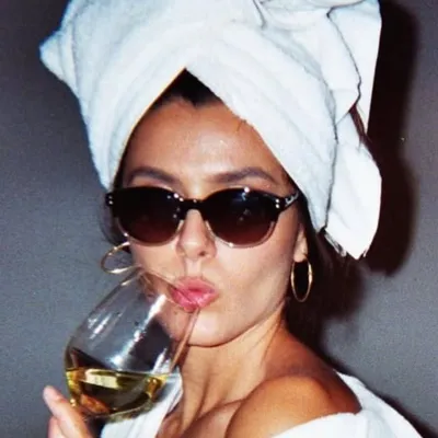 Zoé Karapetyan | Vienna | Photo and Video Producer | UGC profile