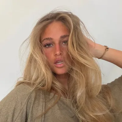 Zoe Helena profile