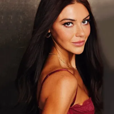 Zoe Roe profile