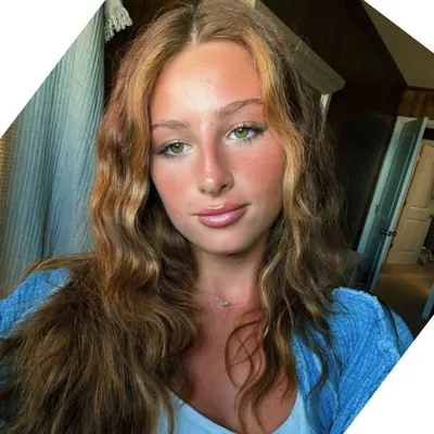 ZOE TRINKNER profile