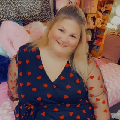 Kelli profile