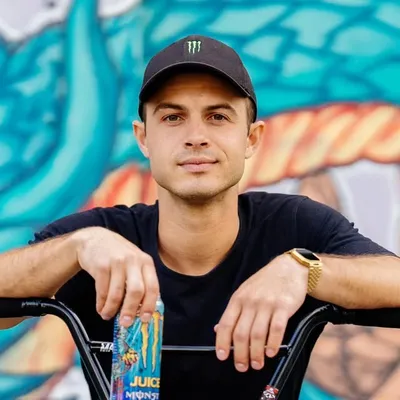 ZOZO KEMPF profile