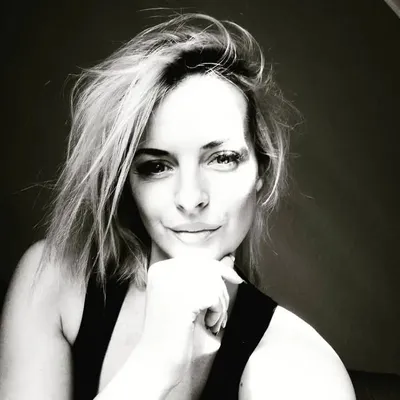 Iza Bobrowska profile